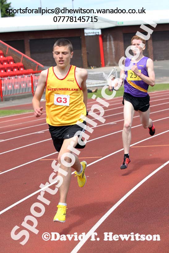 Boys 1500 metres, Northern Inter-County Schools, Gateshead International Stadum. Photo: David T. Hewitson/Sports for All Pics